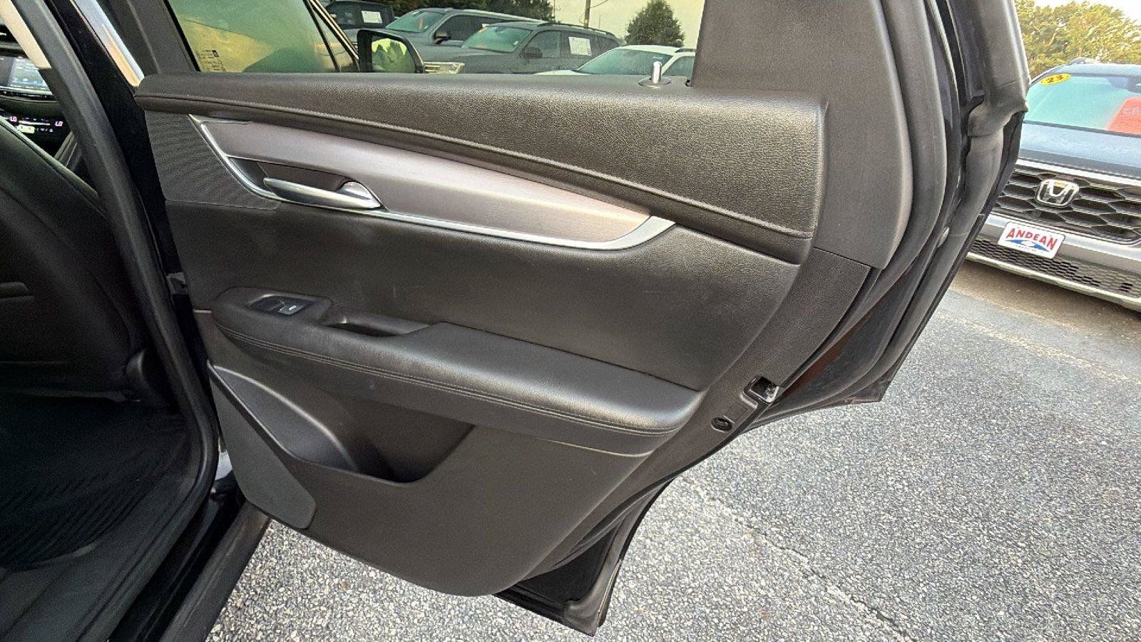 Used 2019 Cadillac XT5 Luxury FWD image 21