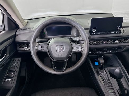 Used 2023 Honda Accord EX image 19