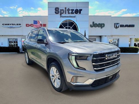 Used 2024 GMC Acadia Elevation w/ Luxury Package FWD image 2