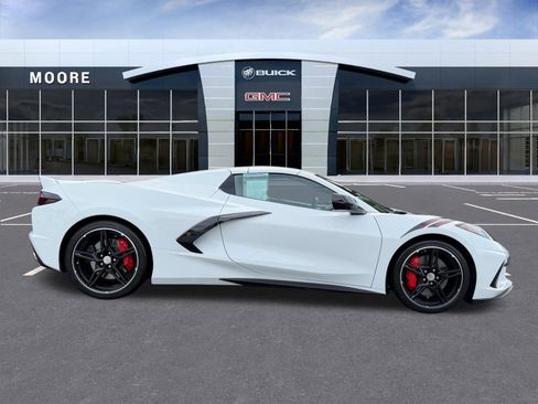 Used 2022 Chevrolet Corvette Stingray Premium Conv w/ 3LT RWD image 2