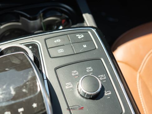 Used 2019 Mercedes-Benz GLE 43 AMG 4MATIC image 37