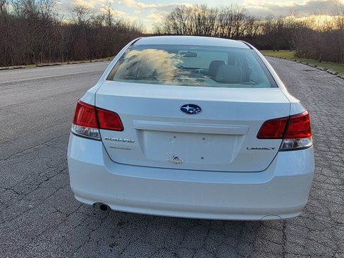 Used 2011 Subaru Legacy 2.5i Premium image 4