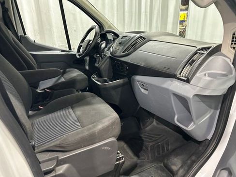 Used 2019 Ford Transit 250 130 Low Roof w/ Exterior Upgrade Package RWD image 13