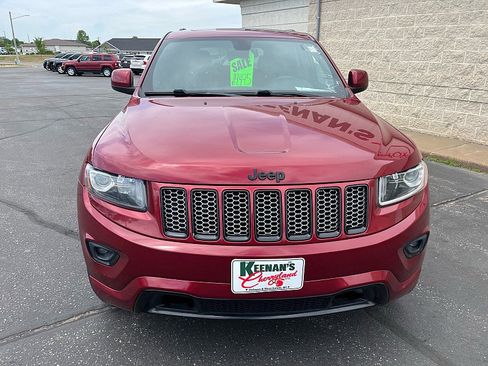 Used 2014 Jeep Grand Cherokee Altitude AWD/4WD image 3