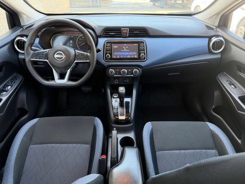 Used 2025 Nissan Versa SV FWD image 31