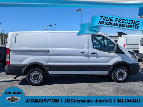 Used 2024 Ford Transit 150 Low Roof RWD image 3