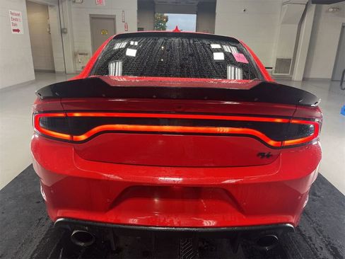 Used 2019 Dodge Charger R/T w/ Blacktop Package RWD image 3