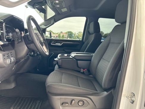 Used 2025 GMC Sierra 1500 Elevation w/ X31 Off-Road Package AWD/4WD image 8