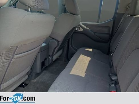Used 2013 Nissan Frontier SV AWD/4WD image 25