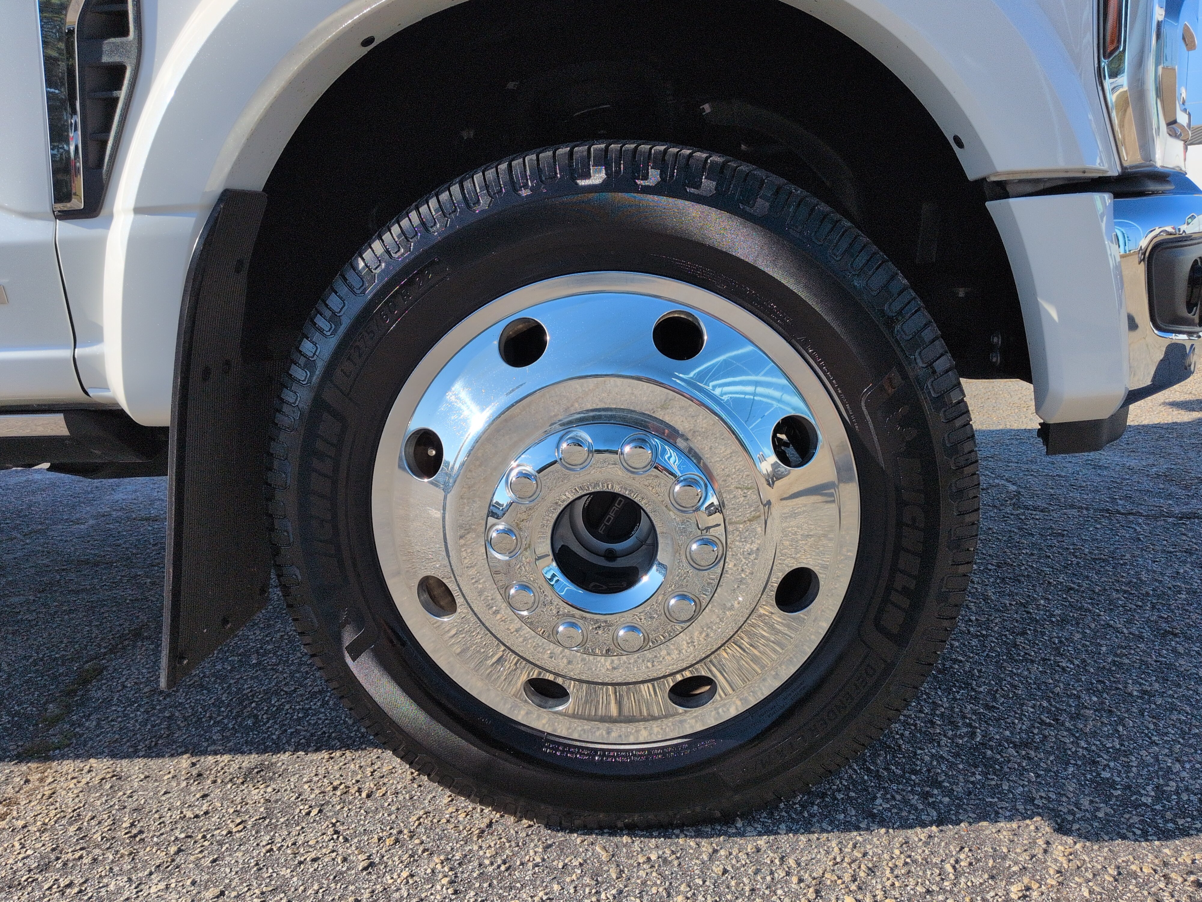Used 2025 Ford F450 King Ranch w/ Chrome Package AWD/4WD image 9