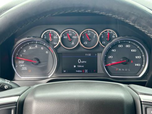Used 2020 Chevrolet Silverado 1500 RST AWD/4WD image 36