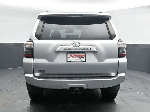 Used 2022 Toyota 4Runner SR5 Premium image 7