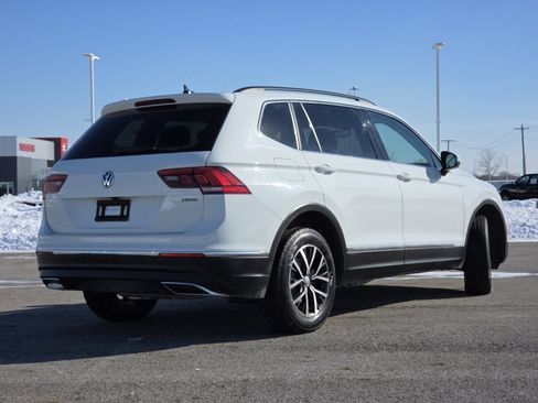 Used 2020 Volkswagen Tiguan SE image 15