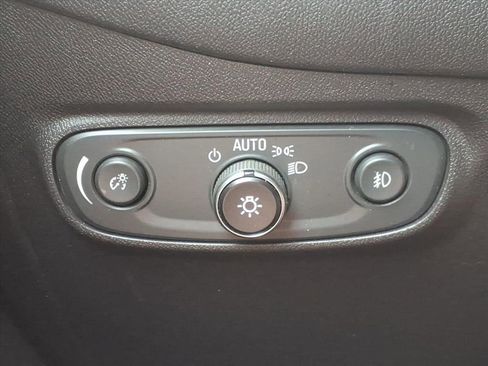 Used 2021 Chevrolet Equinox LT image 20