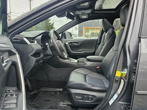 Used 2020 Toyota RAV4 XSE image 16