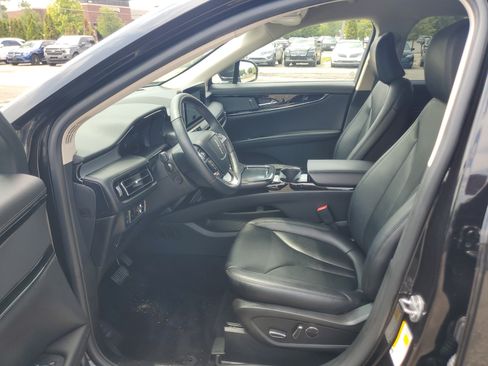 Certified 2023 Lincoln Nautilus AWD w/ Premium Package image 12