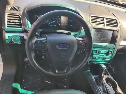 Used 2016 Ford Explorer XLT w/ Equipment Group 202A image 30