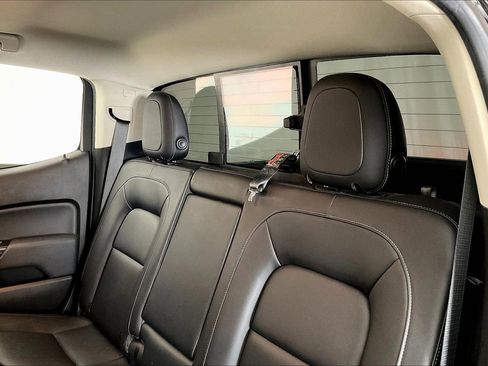 Used 2018 Chevrolet Colorado Z71 w/ Z71 Midnight Edition AWD/4WD image 5