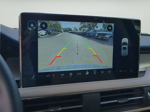 New 2026 Lincoln Corsair Premiere w/ Rear Removable Package Tray FWD image 16