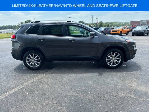 Used 2018 Jeep Cherokee Limited AWD/4WD image 5