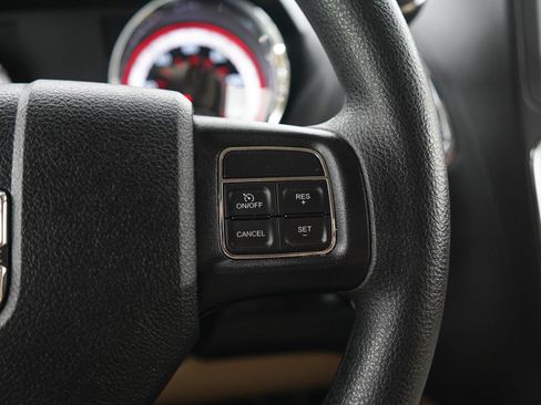Used 2015 Dodge Grand Caravan SXT FWD image 29