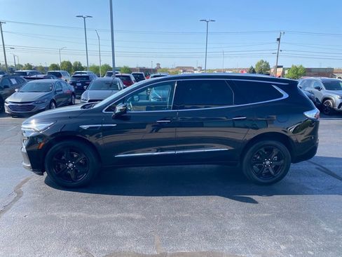 Used 2024 Buick Enclave Essence w/ Sport Touring Edition FWD image 4
