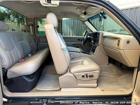 Used 2004 Chevrolet Silverado 2500 LT image 36