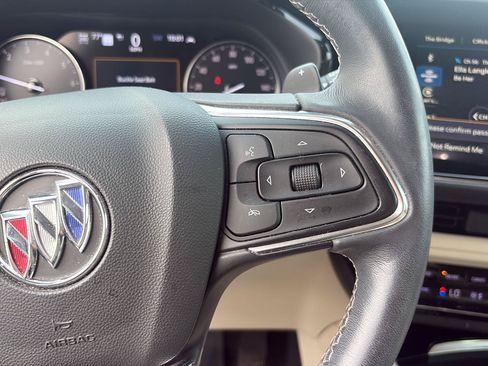 Used 2021 Buick Envision Avenir w/ Technology Package II AWD/4WD image 18