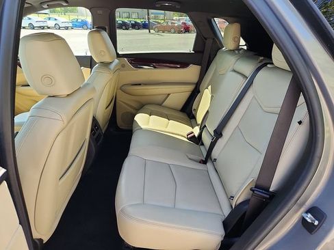 Used 2019 Cadillac XT5 Luxury FWD image 10