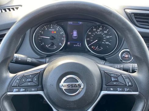 Used 2019 Nissan Rogue S image 7