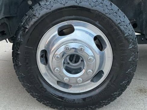 Used 2022 Ford F350 Lariat w/ FX4 Off-Road Package image 5