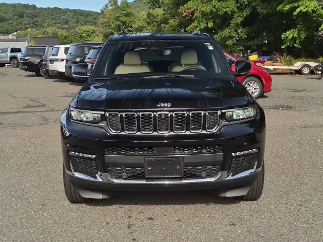 Used 2023 Jeep Grand Cherokee L Limited w/ Luxury Tech Group II AWD/4WD image 2
