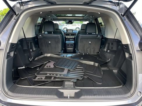 Certified 2025 Honda Pilot Touring image 42