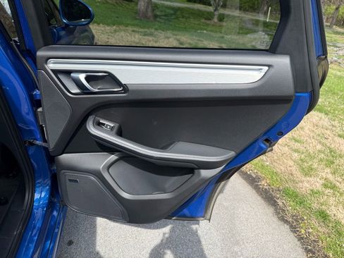 Used 2017 Porsche Macan GTS w/ Premium Package Plus image 36