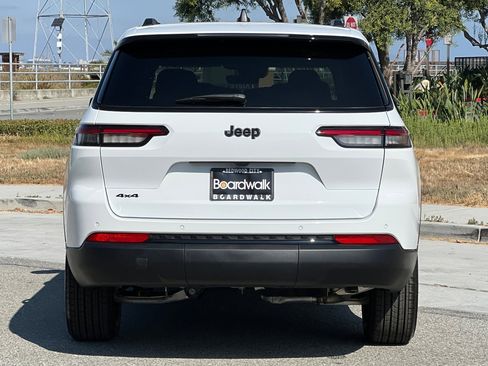 New 2025 Jeep Grand Cherokee L Altitude image 5