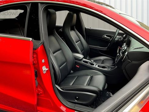 Used 2018 Mercedes-Benz CLA 250 4MATIC image 29