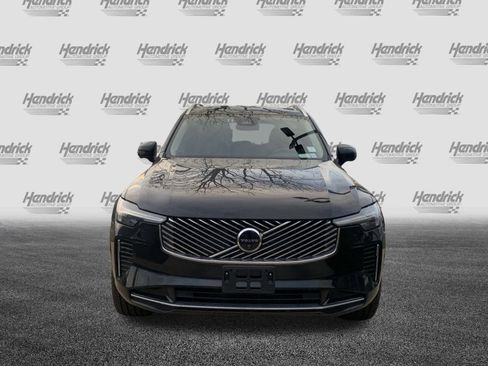 Used 2025 Volvo XC90 B5 Plus image 3