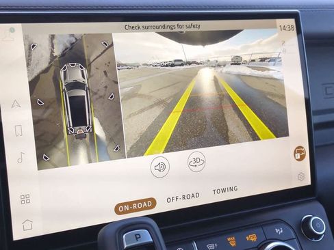 New 2026 Land Rover Defender 130 X-Dynamic SE image 32