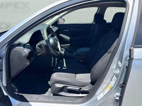 Used 2025 Honda Accord LX image 9