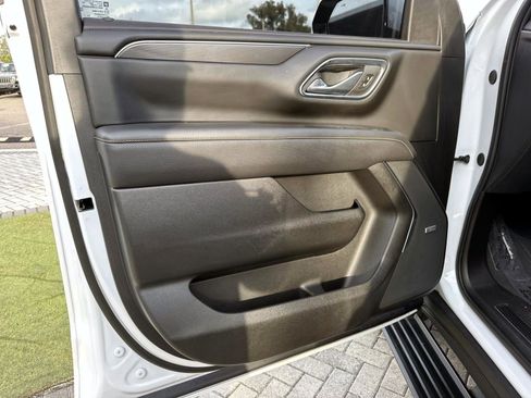 Used 2023 GMC Yukon AT4 w/ AT4 Premium Package image 17