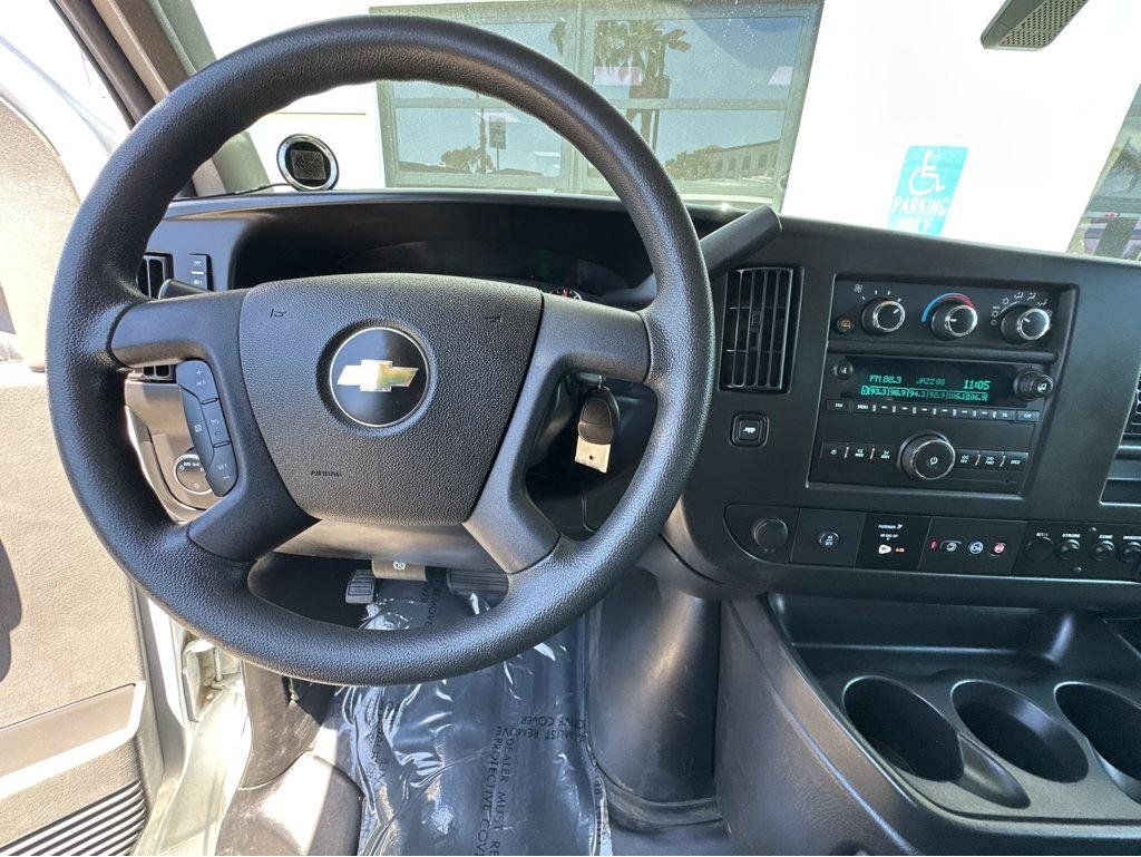 Used 2018 Chevrolet Express 2500 w/ Driver Convenience Package RWD image 17