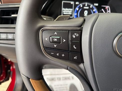 New 2025 Lexus ES 350 Ultra Luxury image 11