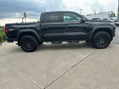 Used 2024 Chevrolet Colorado Trail Boss w/ Safety Package AWD/4WD image 4
