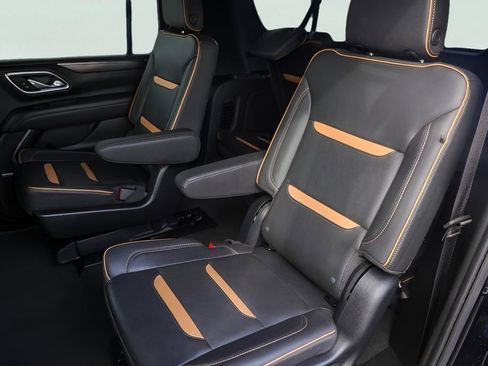 Used 2023 GMC Yukon XL AT4 image 28