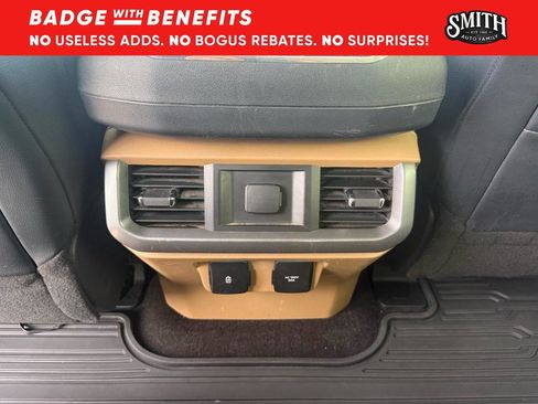 Used 2021 Ford F150 Lariat w/ Trailer Tow Package image 17