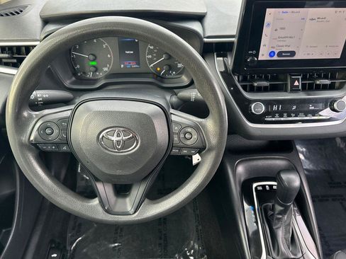Used 2023 Toyota Corolla LE image 13