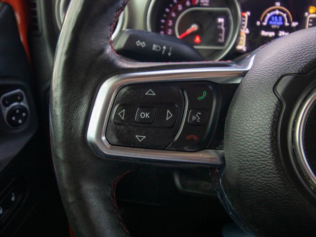 Used 2018 Jeep Wrangler Unlimited Rubicon w/ Dual Top Group AWD/4WD image 28