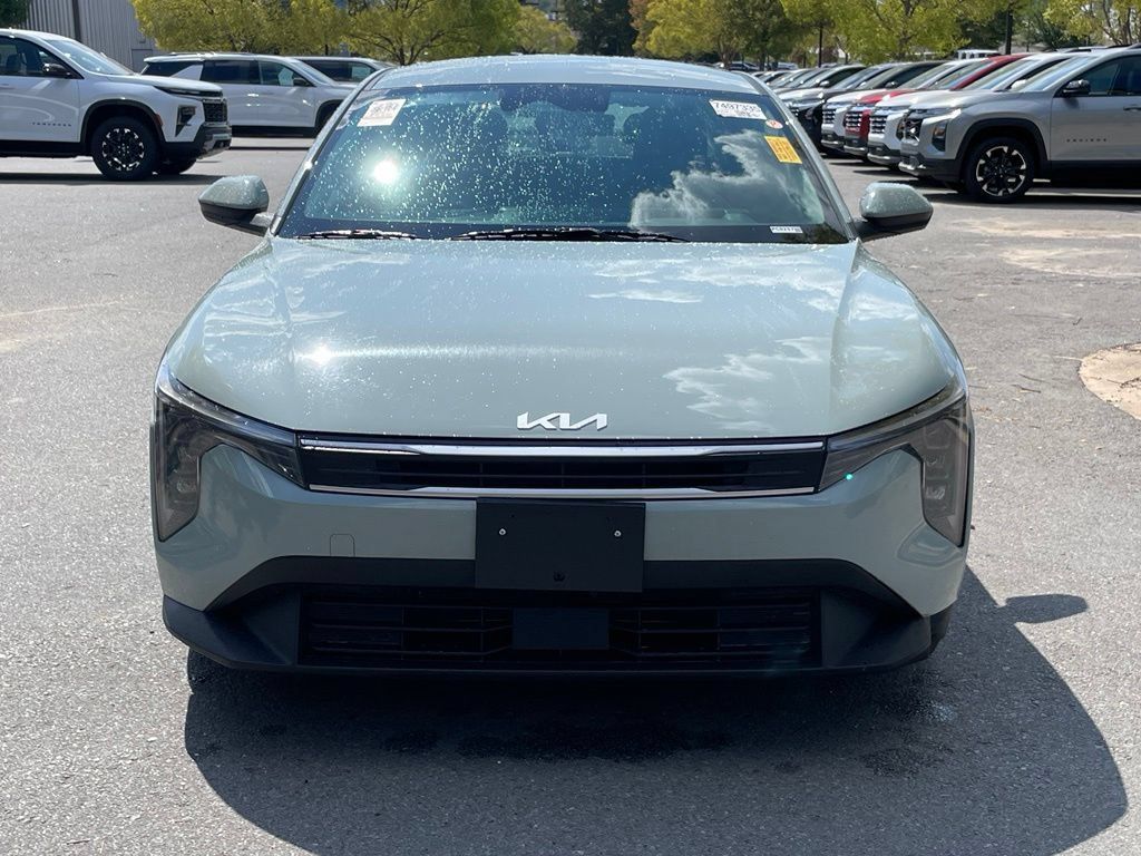 Used 2025 Kia K4 FWD image 2