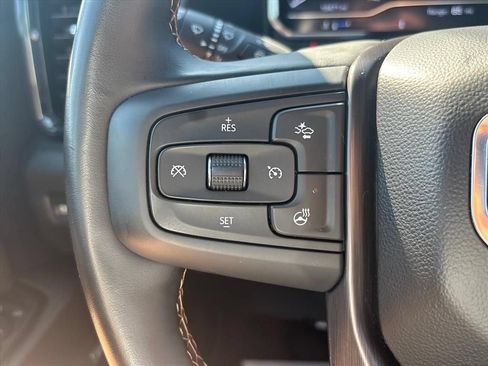 Used 2025 GMC Sierra 2500 AT4 w/ Technology Package AWD/4WD image 34