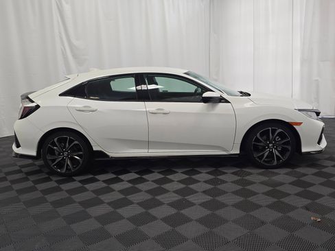 Used 2019 Honda Civic Sport image 7